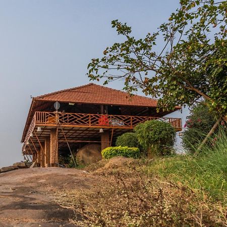 Hotel Leo Woods Hampi River View Esterno foto