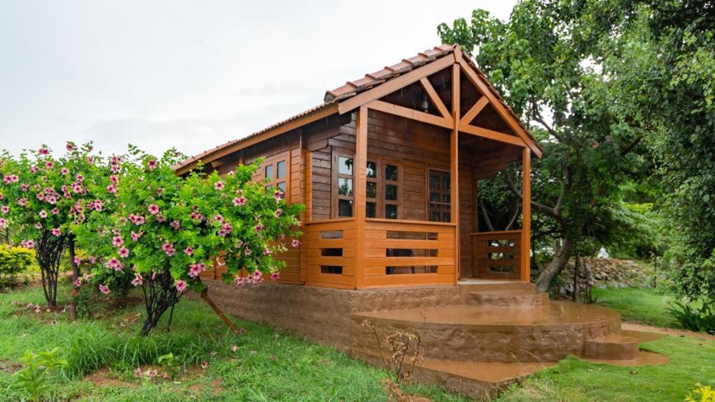 Hotel Leo Woods Hampi River View Esterno foto